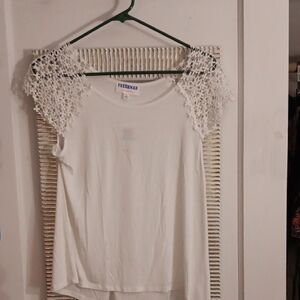 Freshman White T-shirt with  Crochet Cap Sleeves NWTs